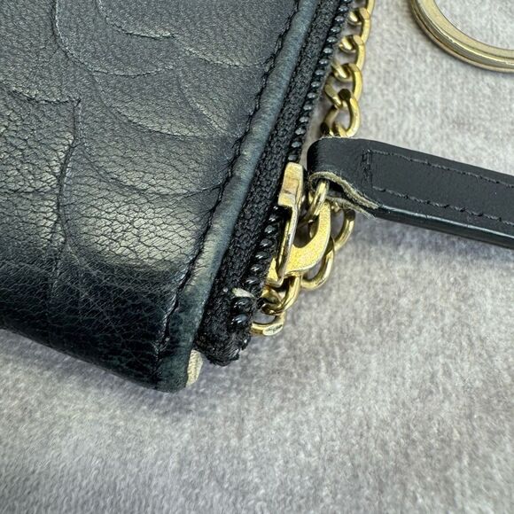 CHANEL Lambskin Camellia Embossed Key Holder Case Black - Picture 11 of 15
